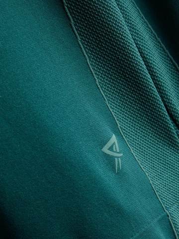 7-15yrs | Active Long Sleeve T-Shirt detail 2
