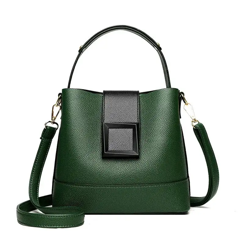 Vibrant Elegance: Emerald Green Pebbled Leather Bucket Bag