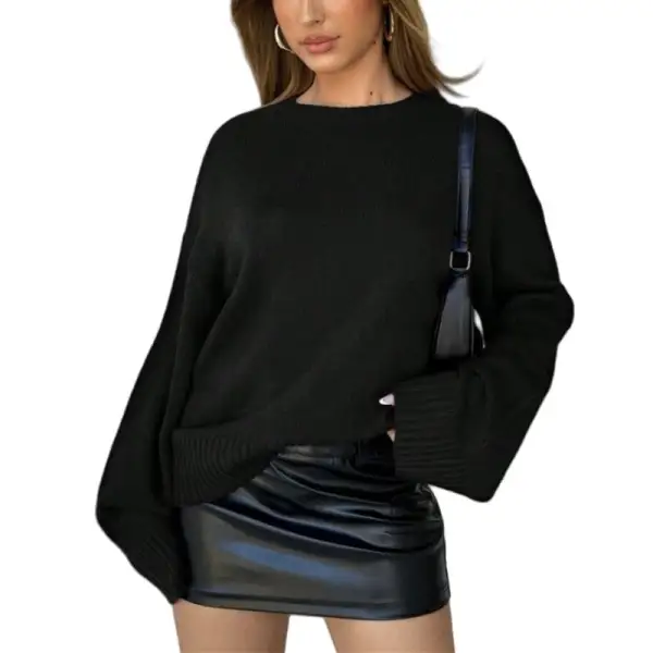 Sculpted Women's Round-Neck Relaxed Sweater