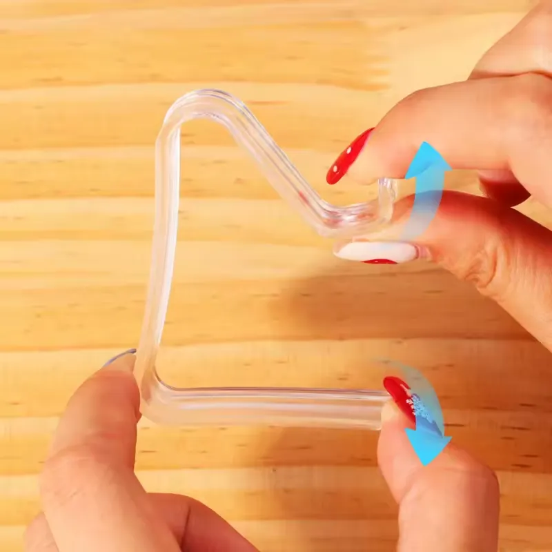 Transparent Plastic Anti-Slip Tablecloth Holder