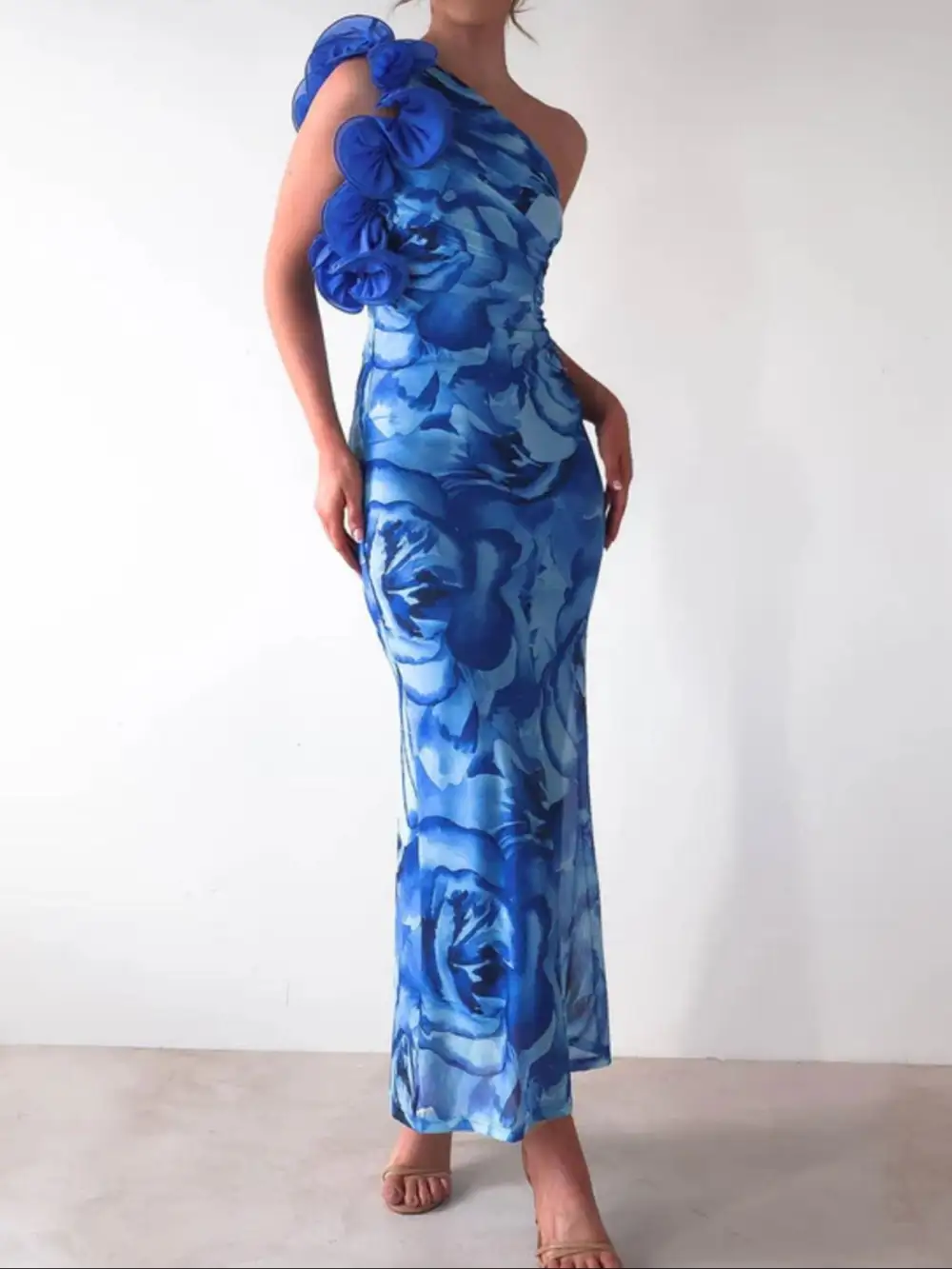 Gathered Detail Floral Printed Maxi Dress