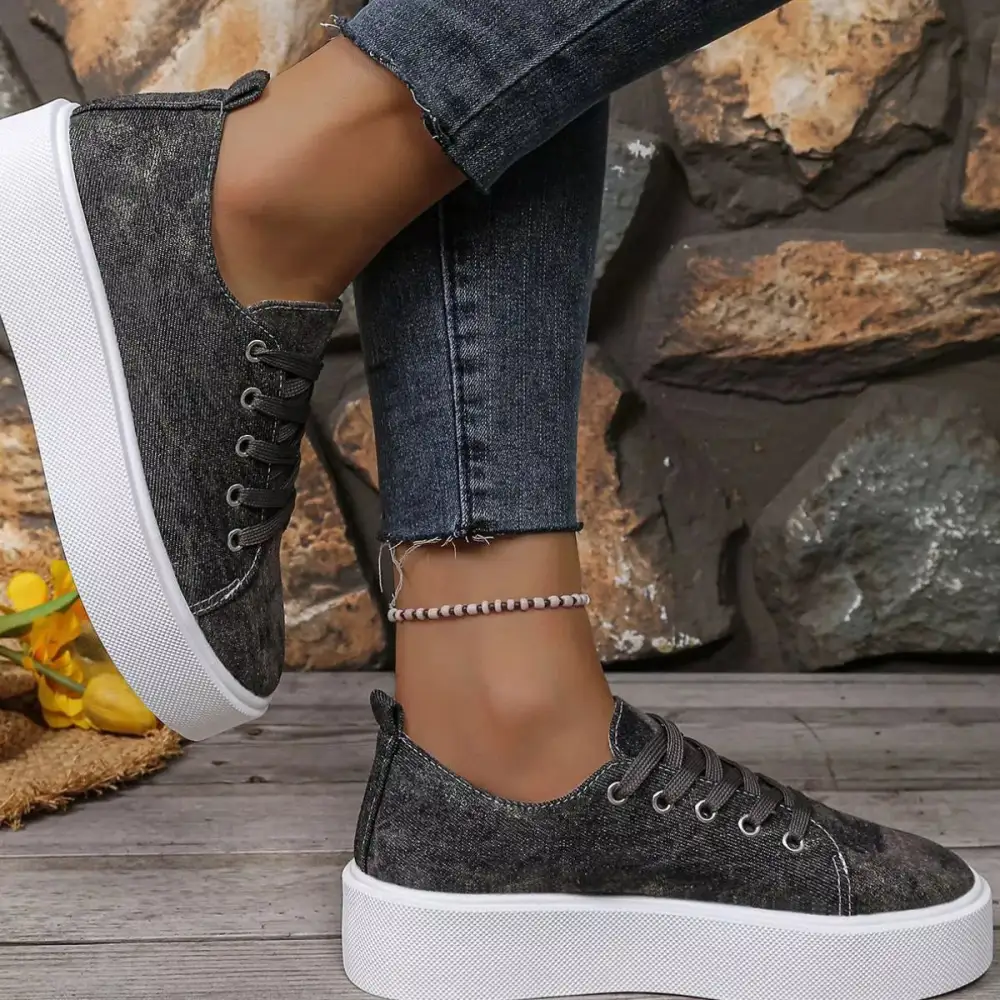 Classic Round Toe Platform Sneakers