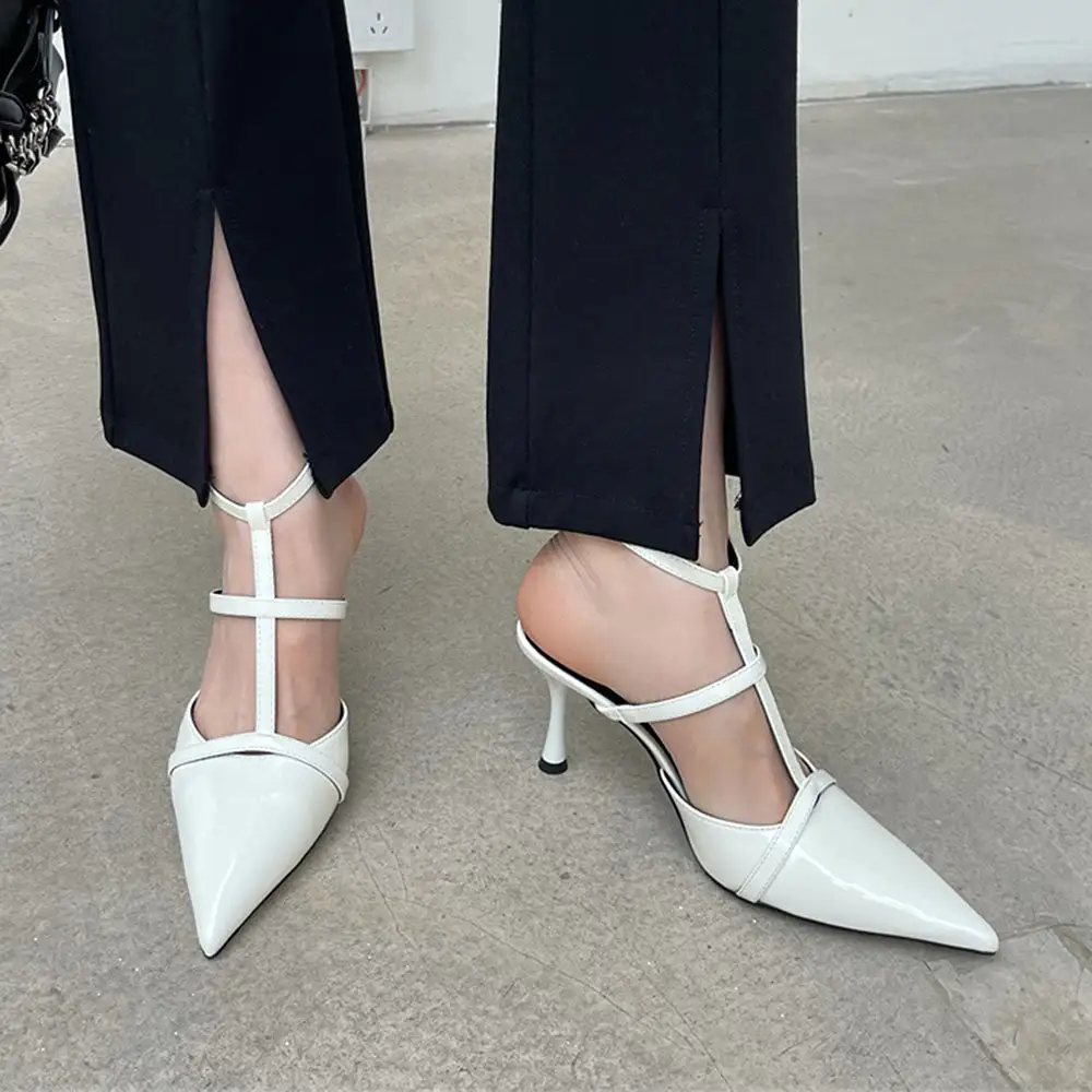 Drama Dealer Pointed Heels