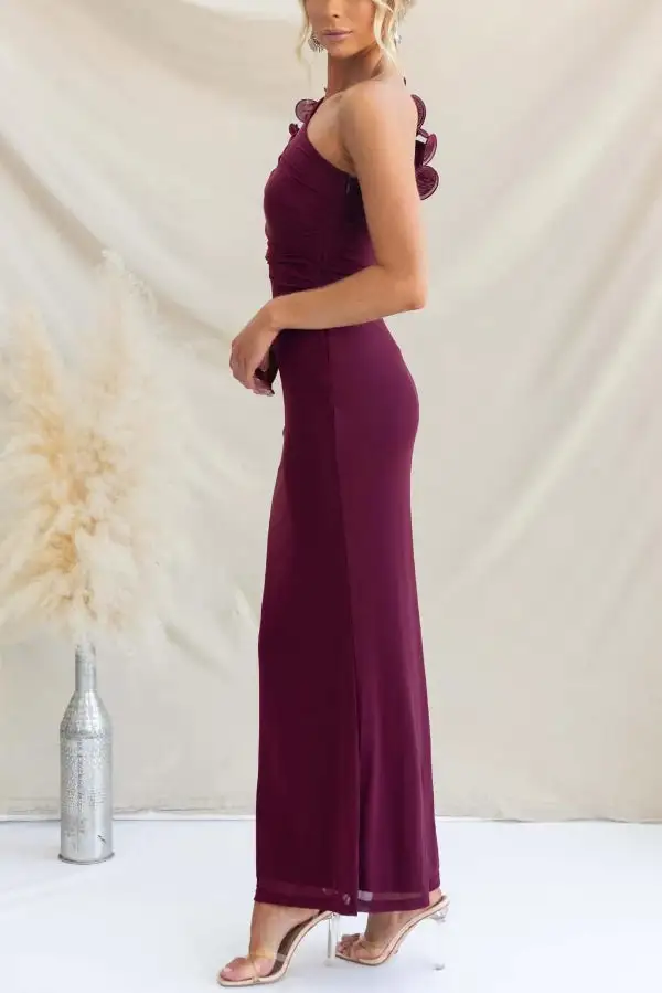 Sophisticated Sleeveless And Flowing Maxi Skirt