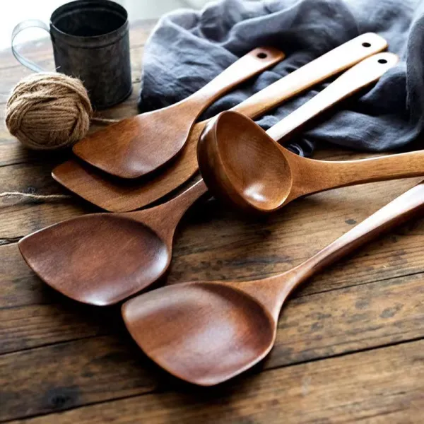 Heat‑Resistant Wok Spatula with Anti‑Scald Handle