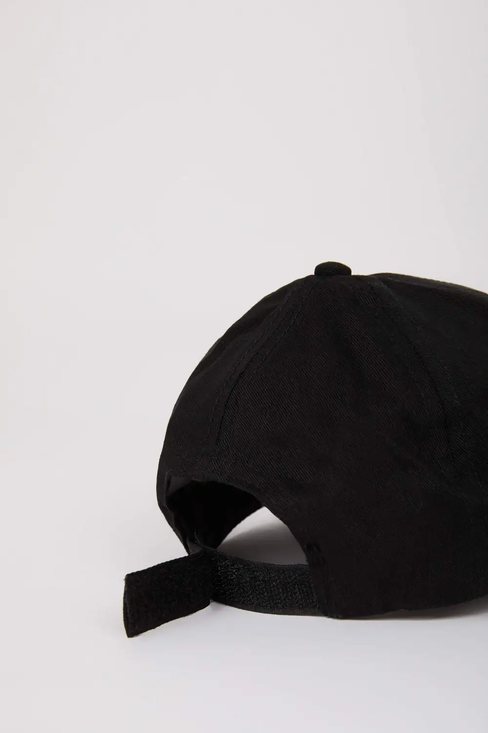 Metallic Bow-Decorated Baseball Cap