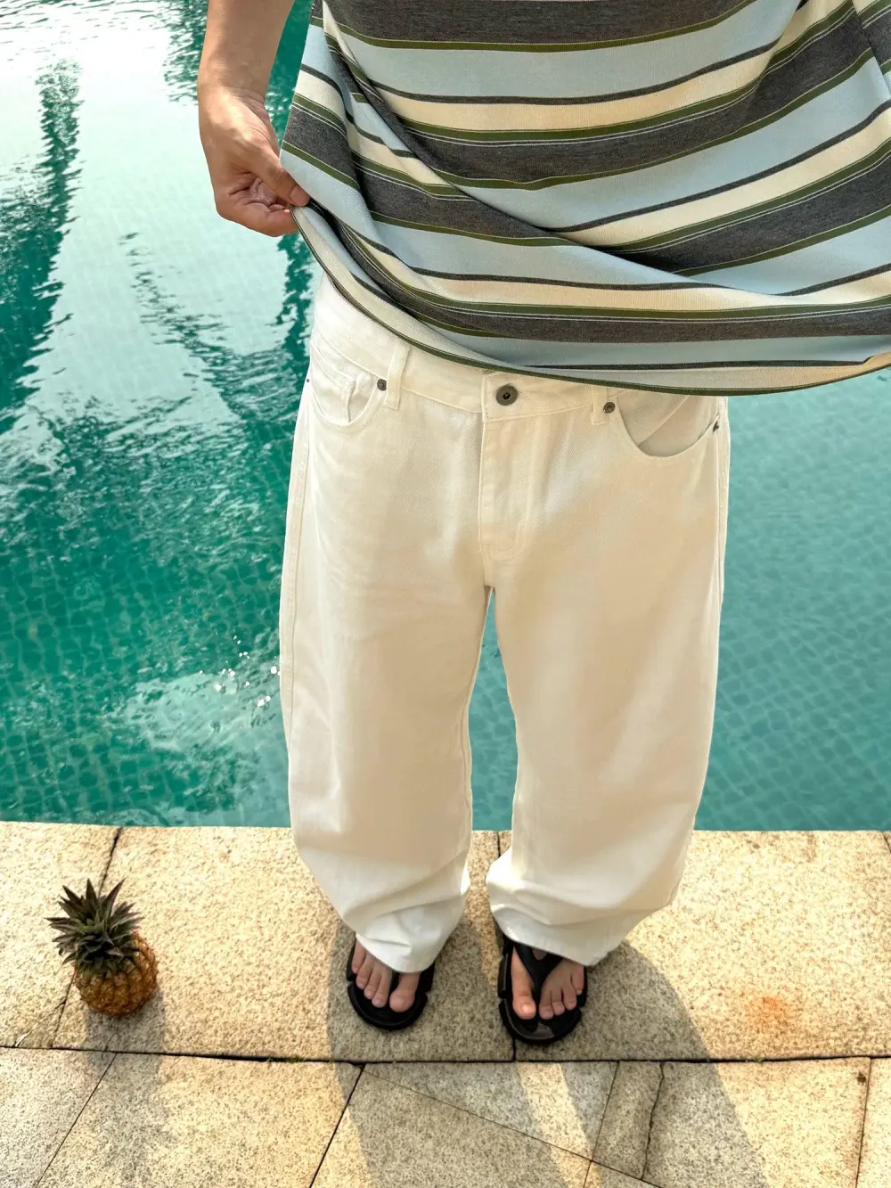Minimalist Basic Jeans