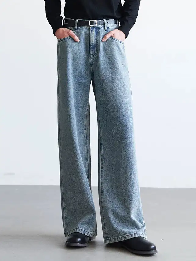 Minimal Wide-Leg Jeans