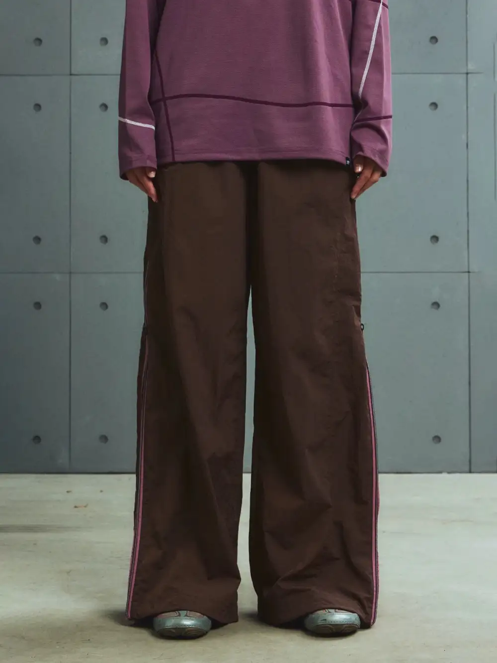Wide-Leg Striped Contrast-Detail Pants