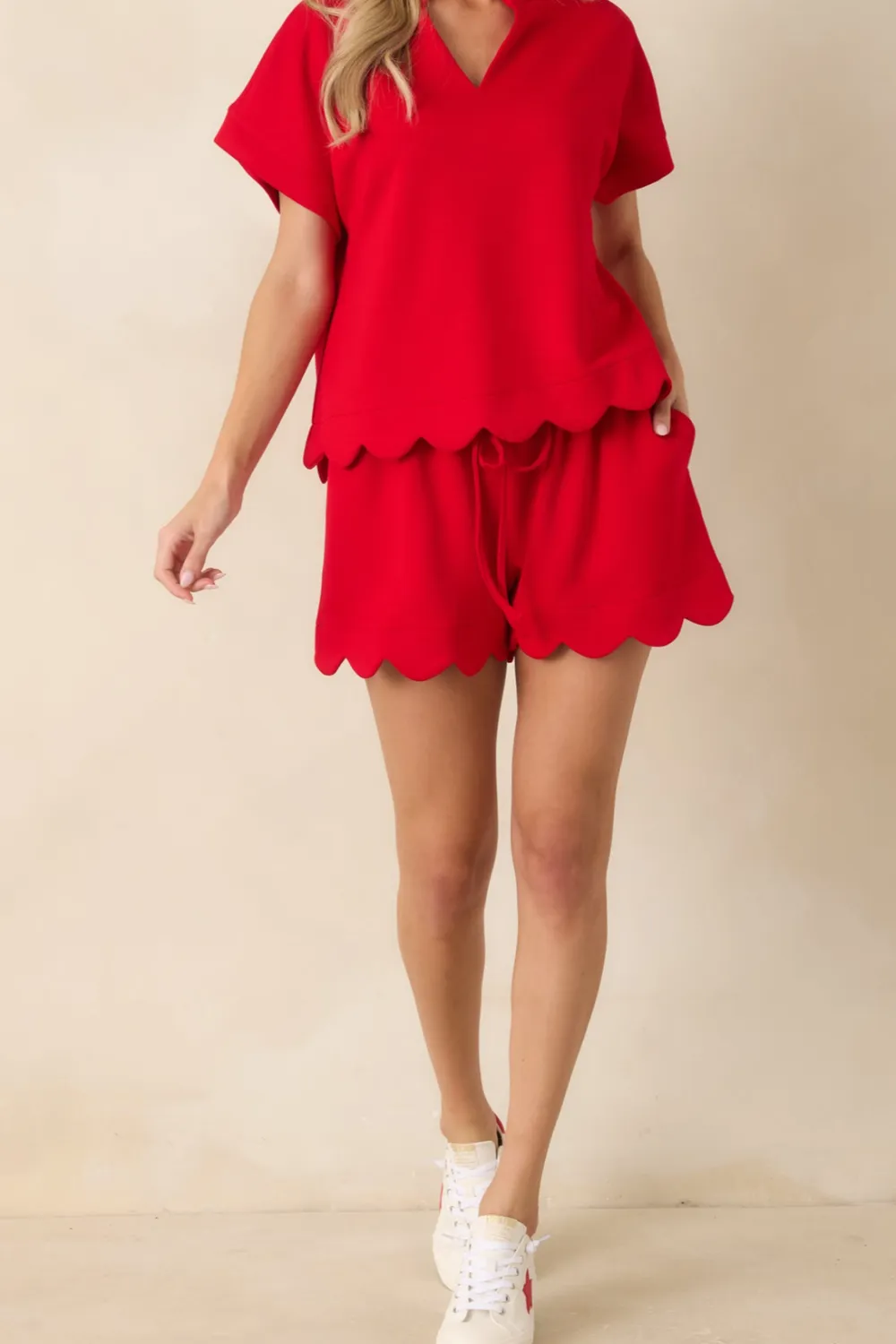 Drawstring Scalloped Hem Shorts