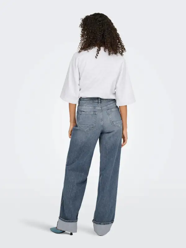 Essential Easy Fit Everyday Classic Jeans
