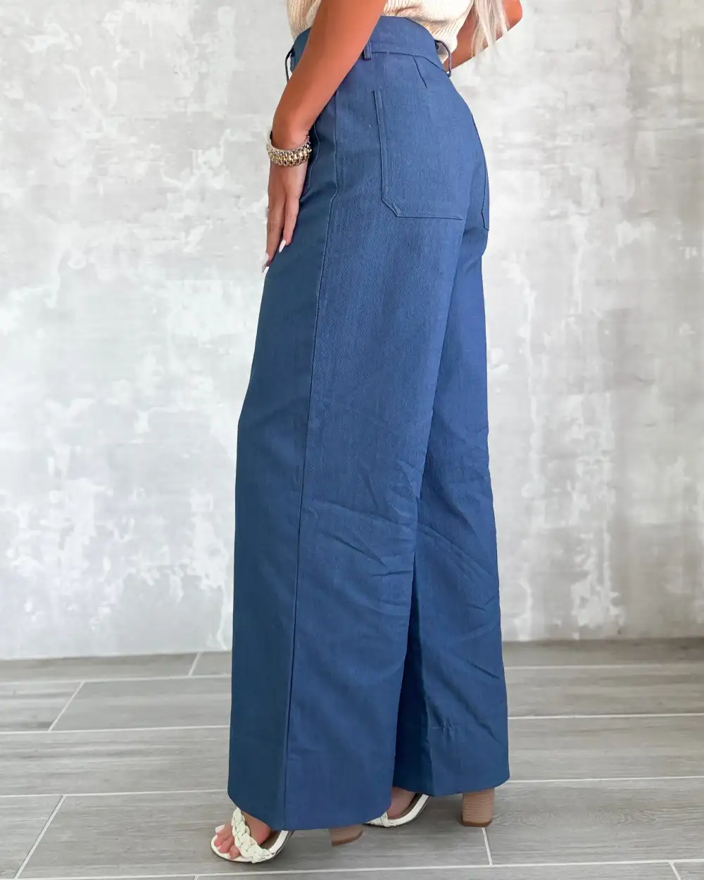 Modern Classic Wide-Leg Jeans