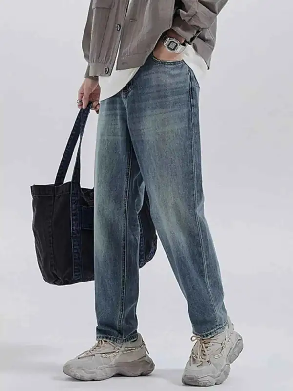 Relaxed Fit Wash Jeans
