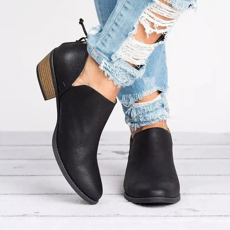 Refined Pointed Toe Block Heel Boots