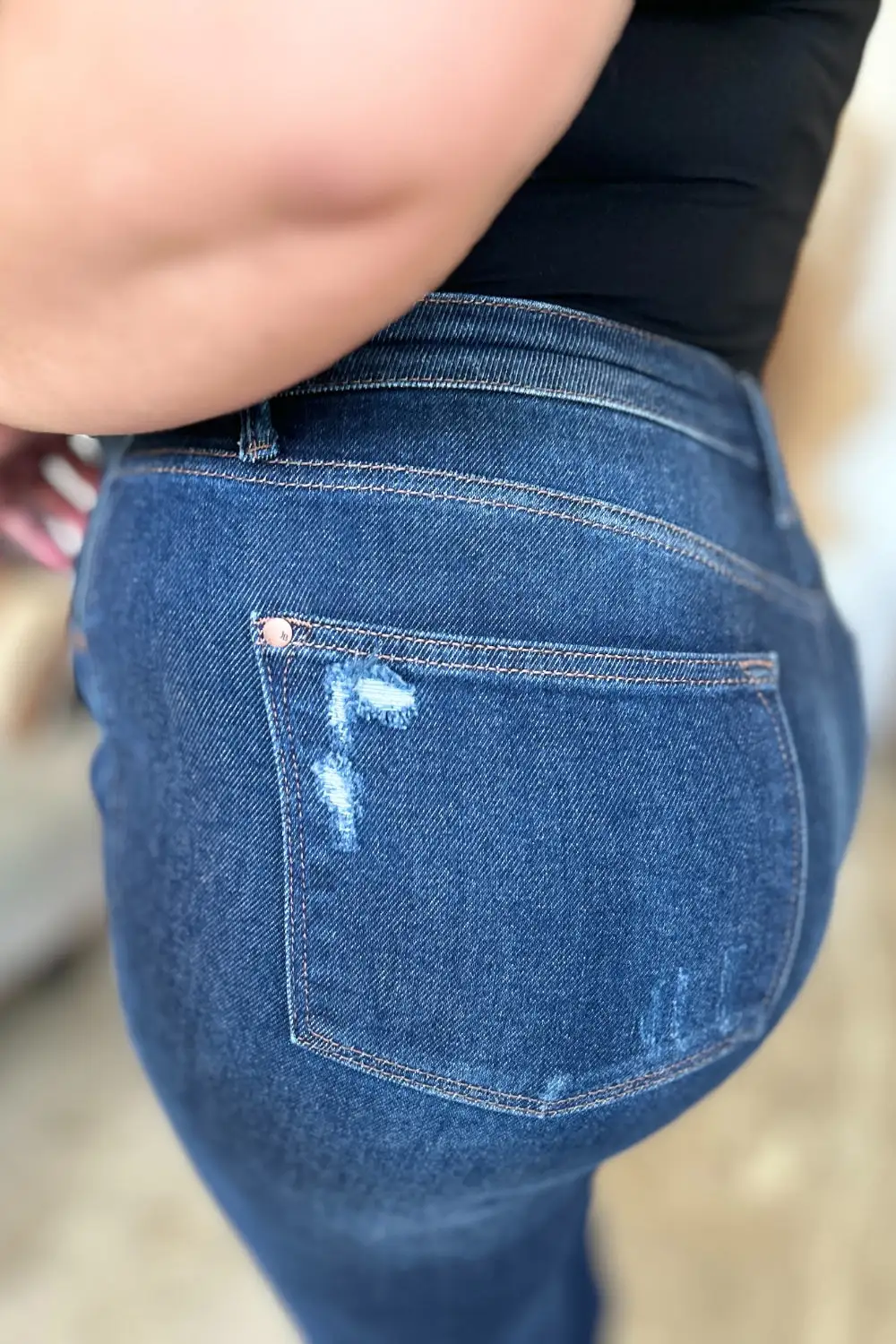 Simple Trim Subtle Texture Denim Jeans