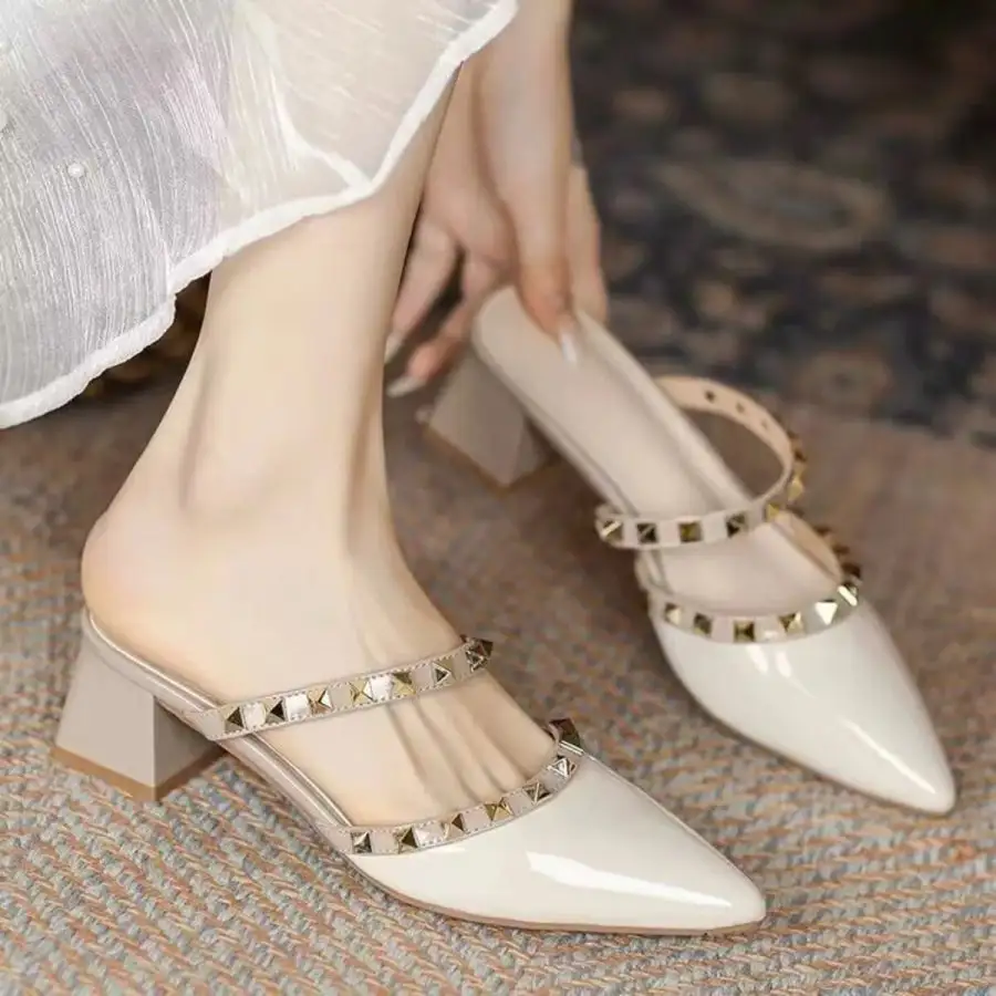 Relaxed Point Toe Block Heels Sandals