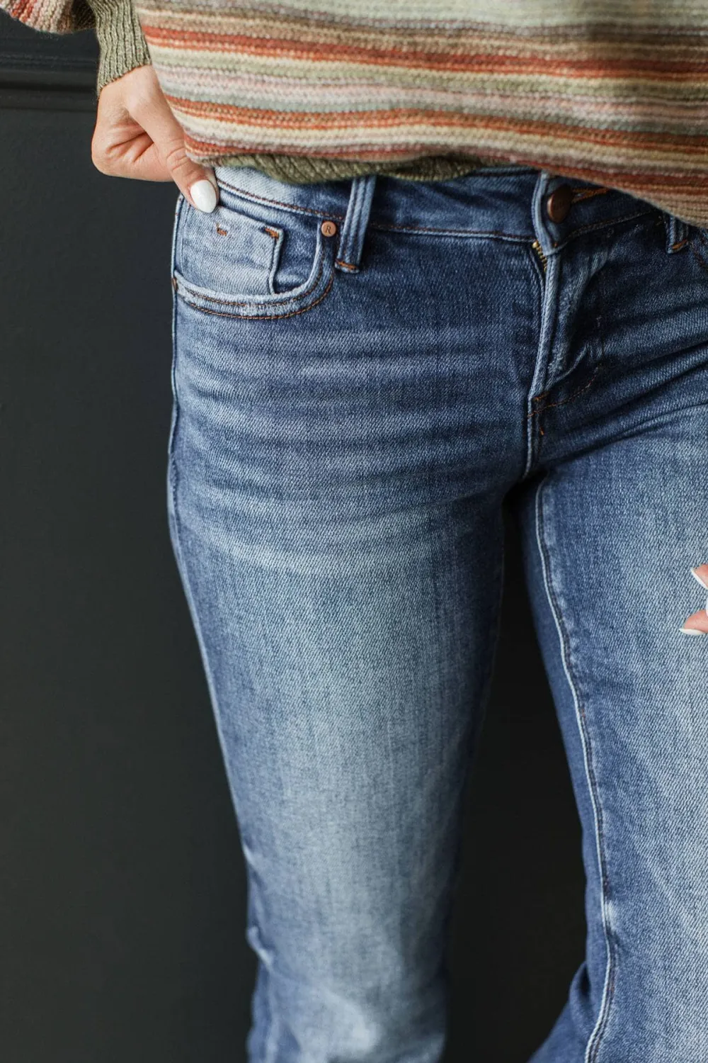 Low-Rise Flare Clean Finish Everyday Jeans