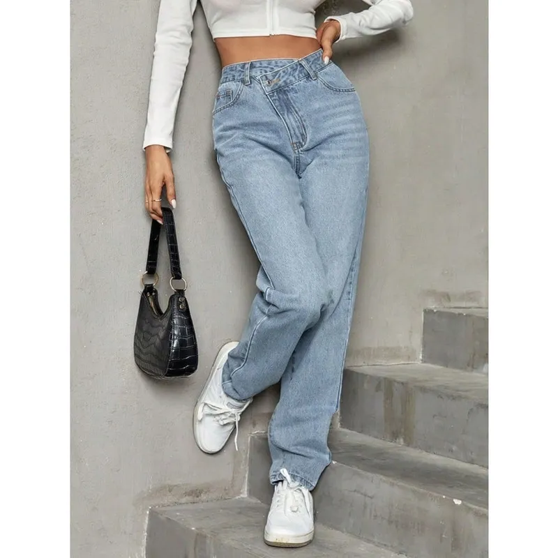Asymmetric Waist Jeans with Pockets