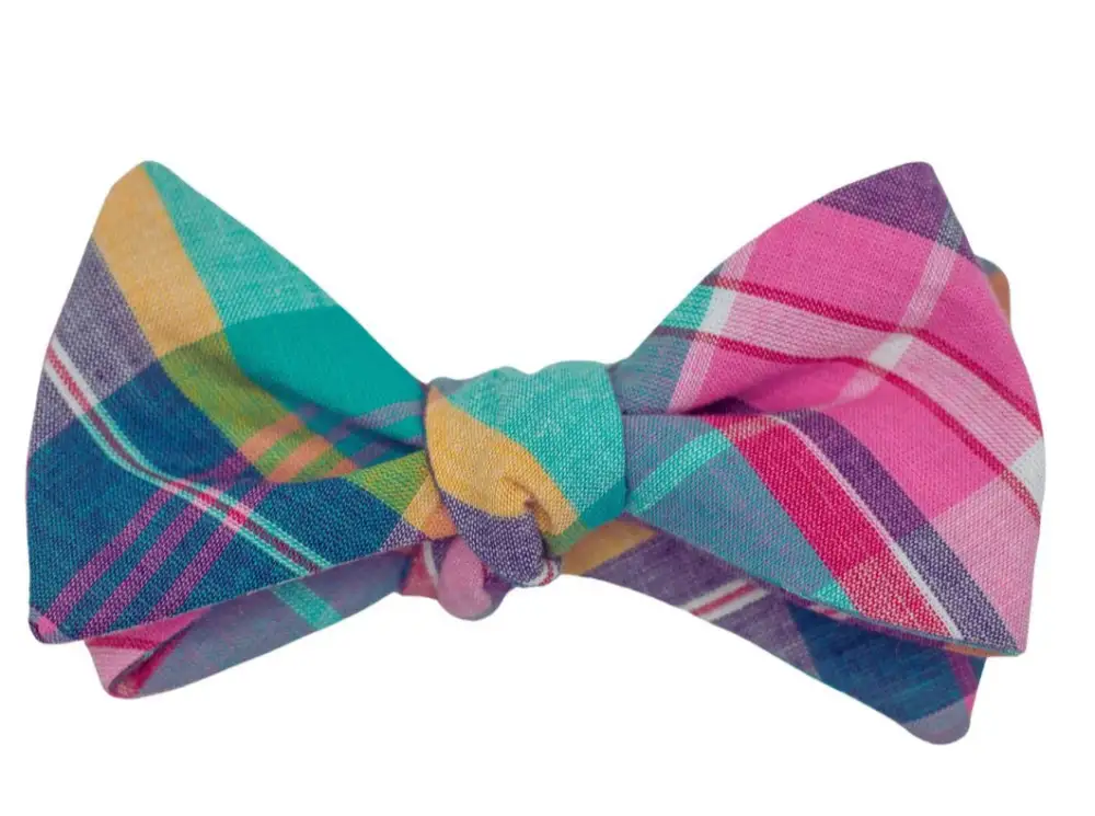 Crisp Patterned Plaid Bow Tie