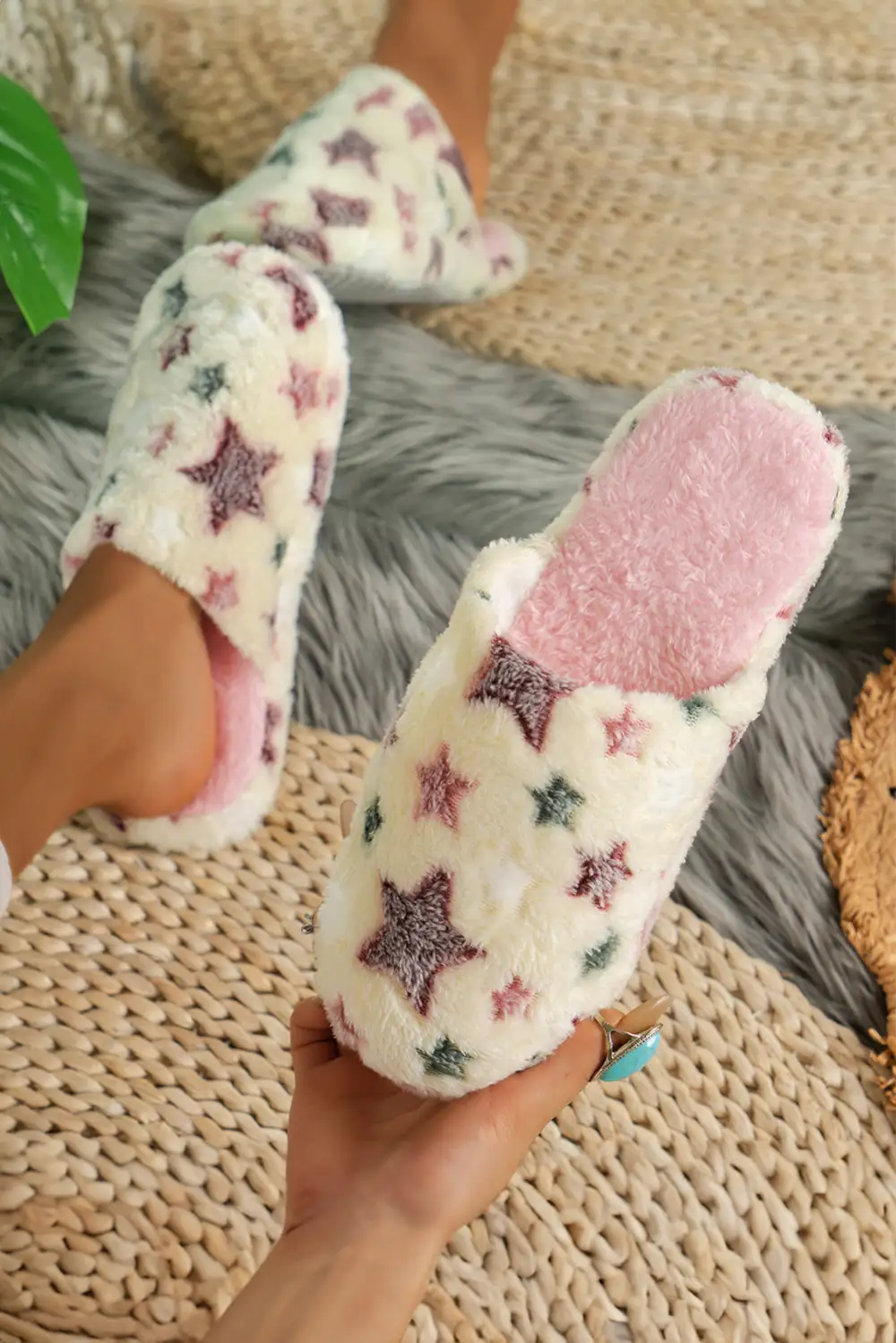 Star Pattern Plush House Slippers