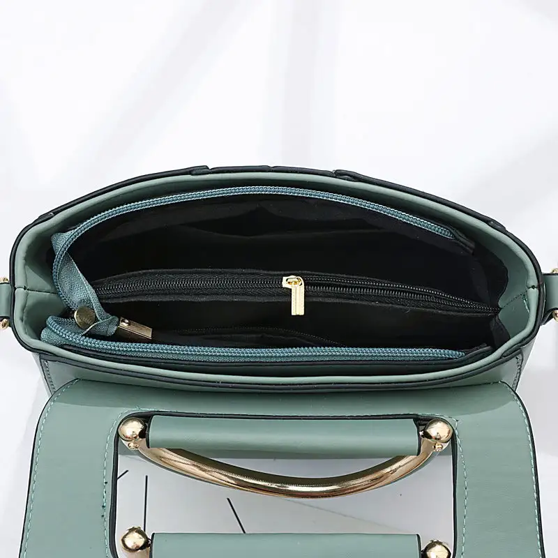 Korean Small Square Handbag – Trendy Shoulder Messenger Bag for Women