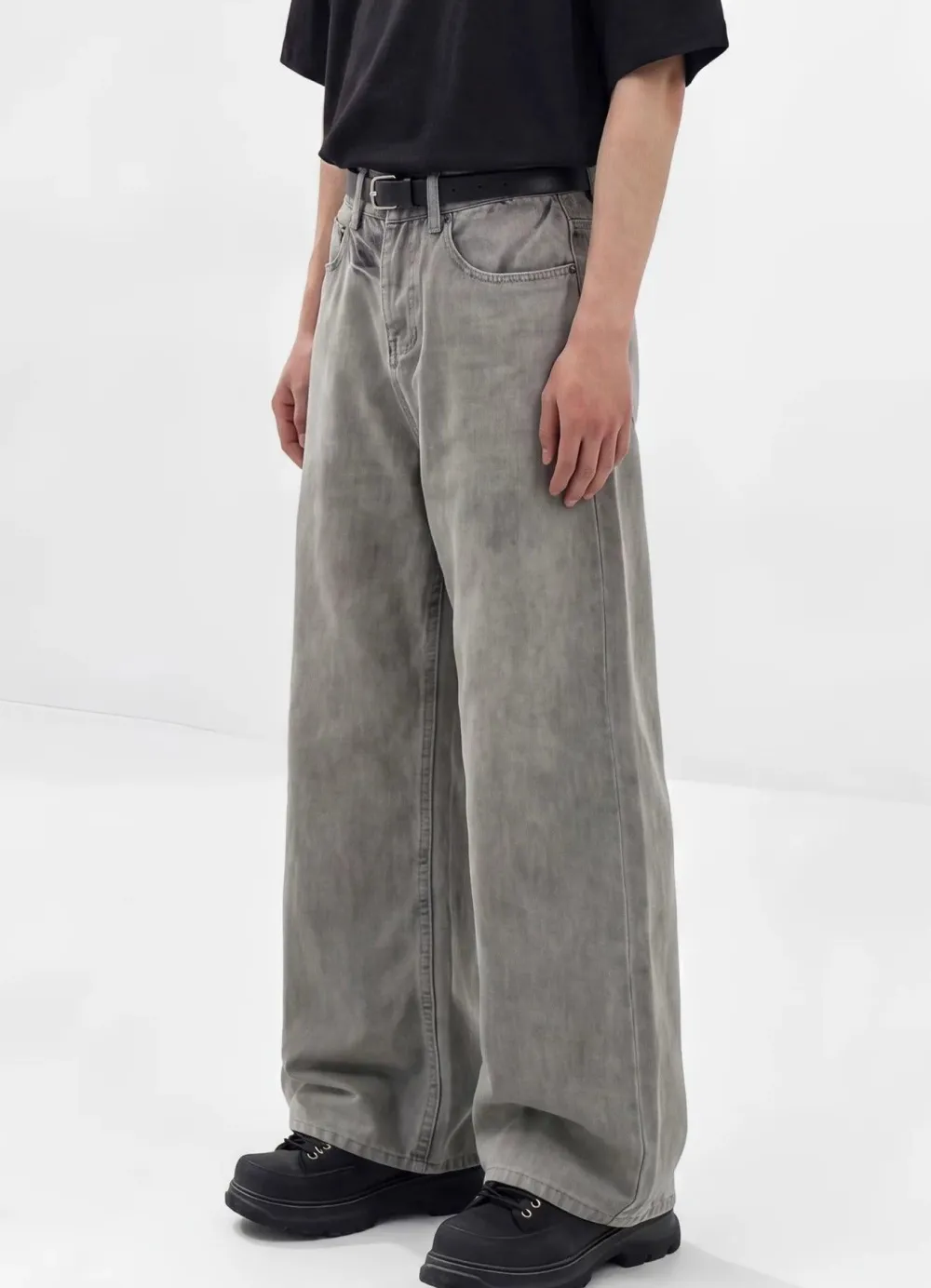 Vintage Clean Wash Straight Cut Jeans