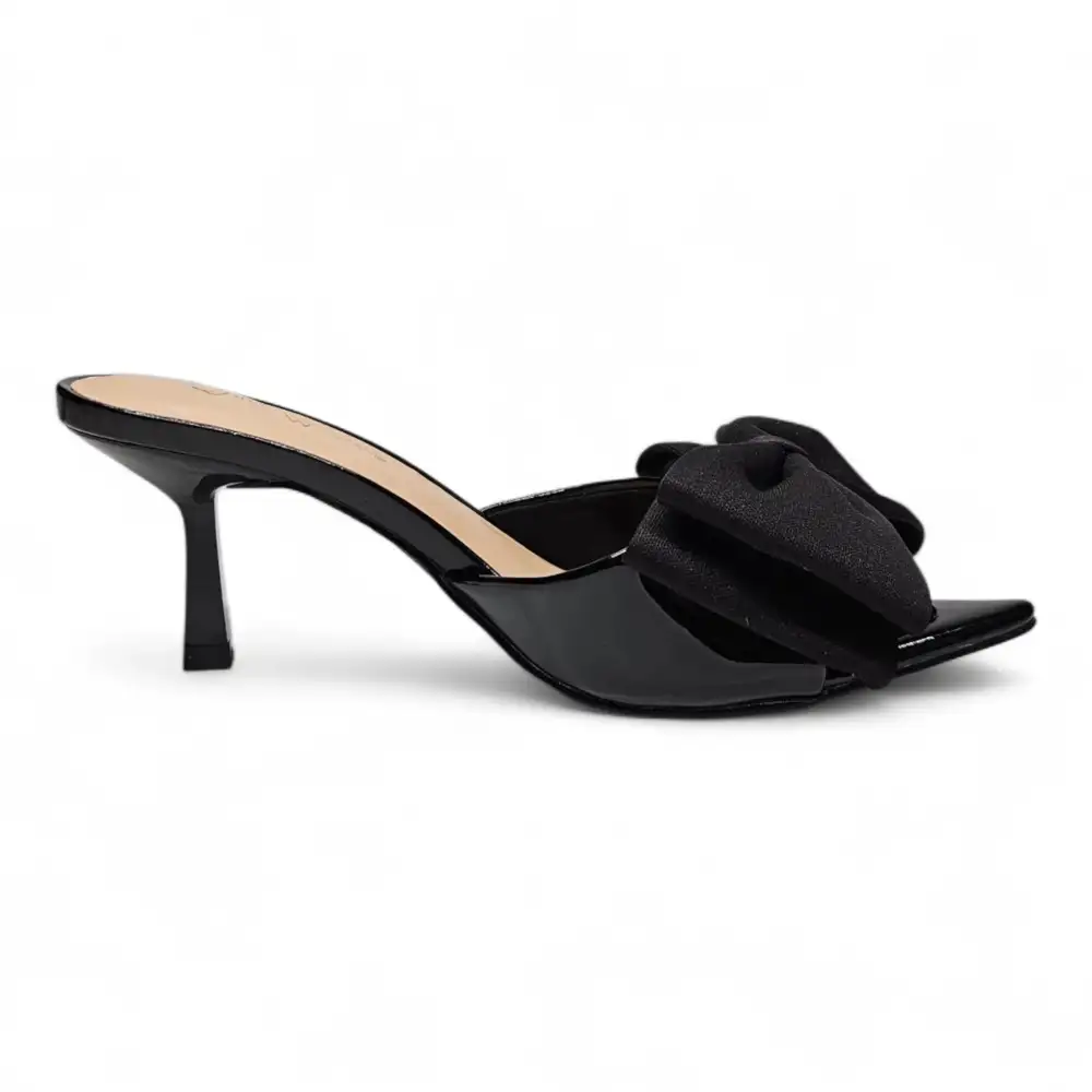 Bermuda Bow Kitten Heel