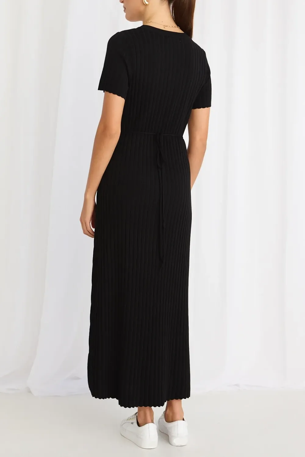 Black Crew Neck SS Knit Dress