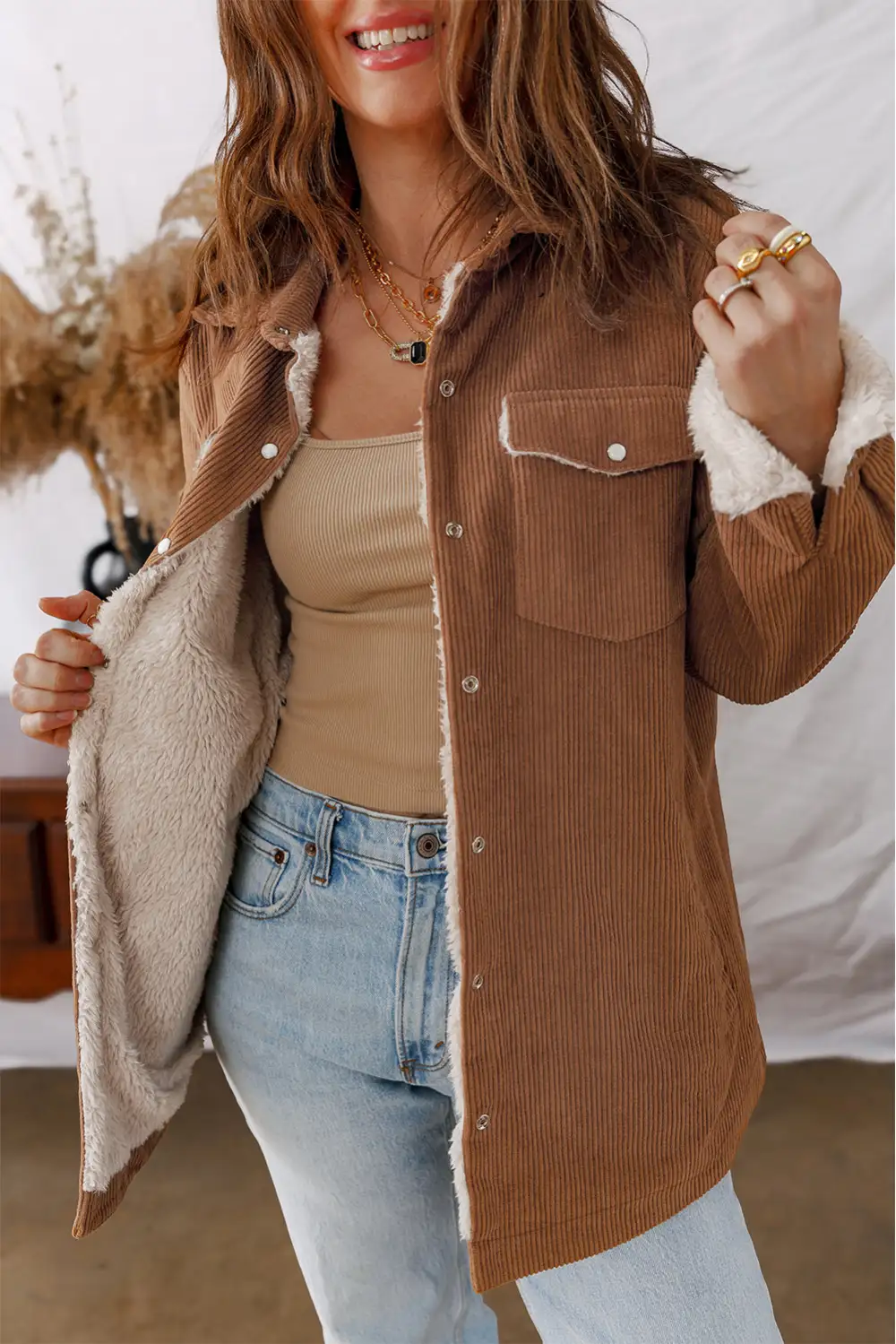 Women's Fleece Lined Buttoned Flap Pockets Corduroy Jacket