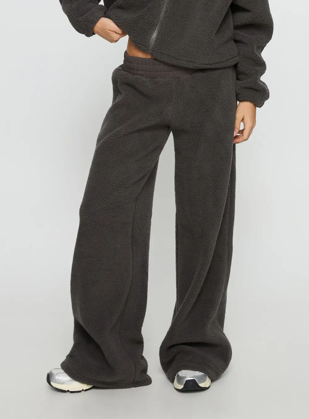 Relaxed Siberia Wide Leg Pants