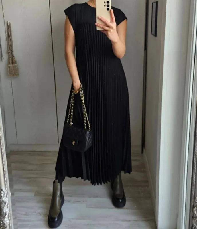 Timeless And Comfortable Dress