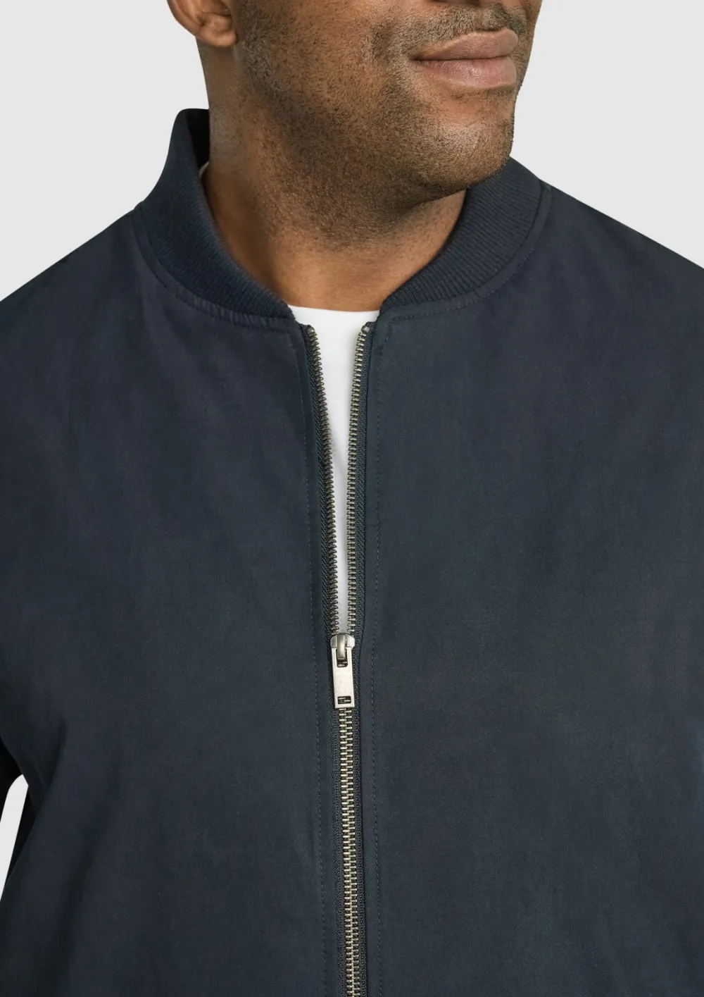 CASUAL BOMBER JACKET
