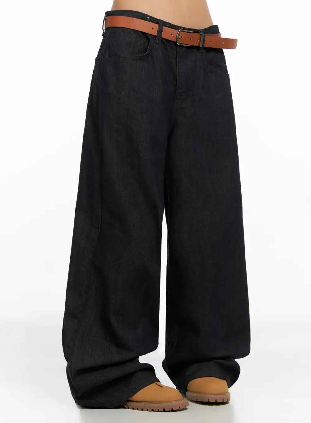 Solid Wide-Leg Jeans