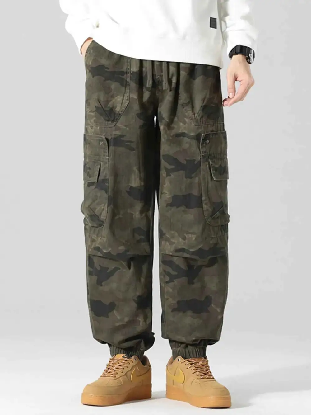 Camouflage Cargo Pants with Multi-Pocket