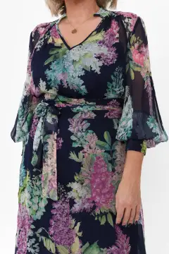 Knee-Length Floral Viscose Shirred V-Neck Three-Quarter-Sleeve Straight-Cut Slip Dress