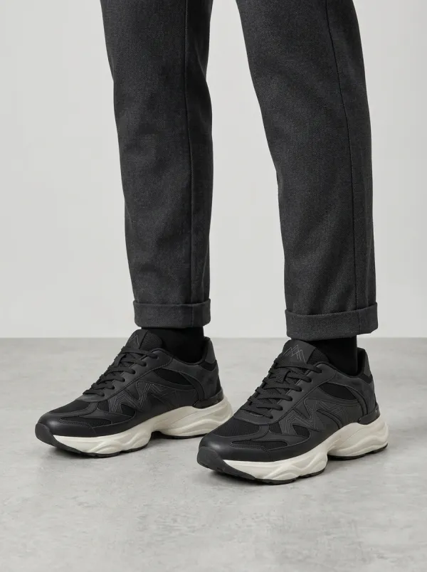 Men's Black Minimalist Geometric Athletic Sneakers