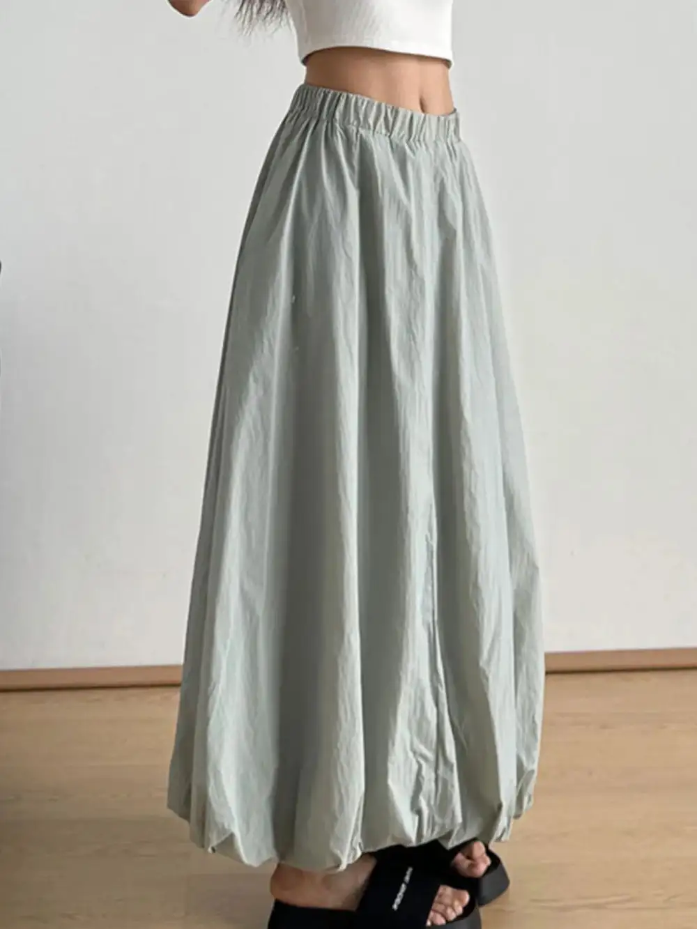 Elastic Waist Bubble Hem Skirt