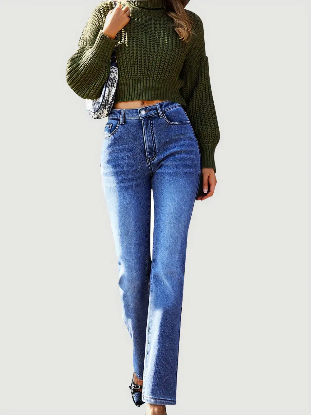 Fresh Washed Pocketed Stretch Straight Leg Jeans