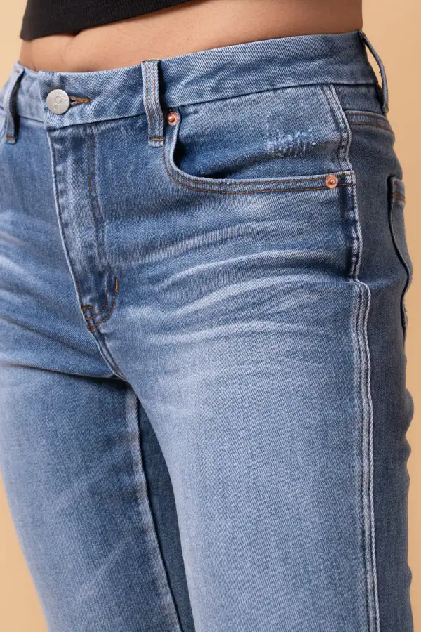 Modern Mid Rise Cropped Flare Jeans