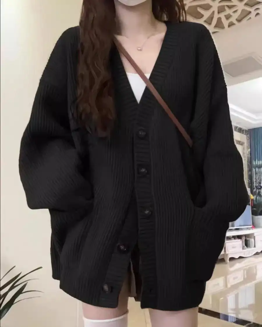 Classic Cashmere Button-Front V-Neck Relaxed-Fit Cardigan