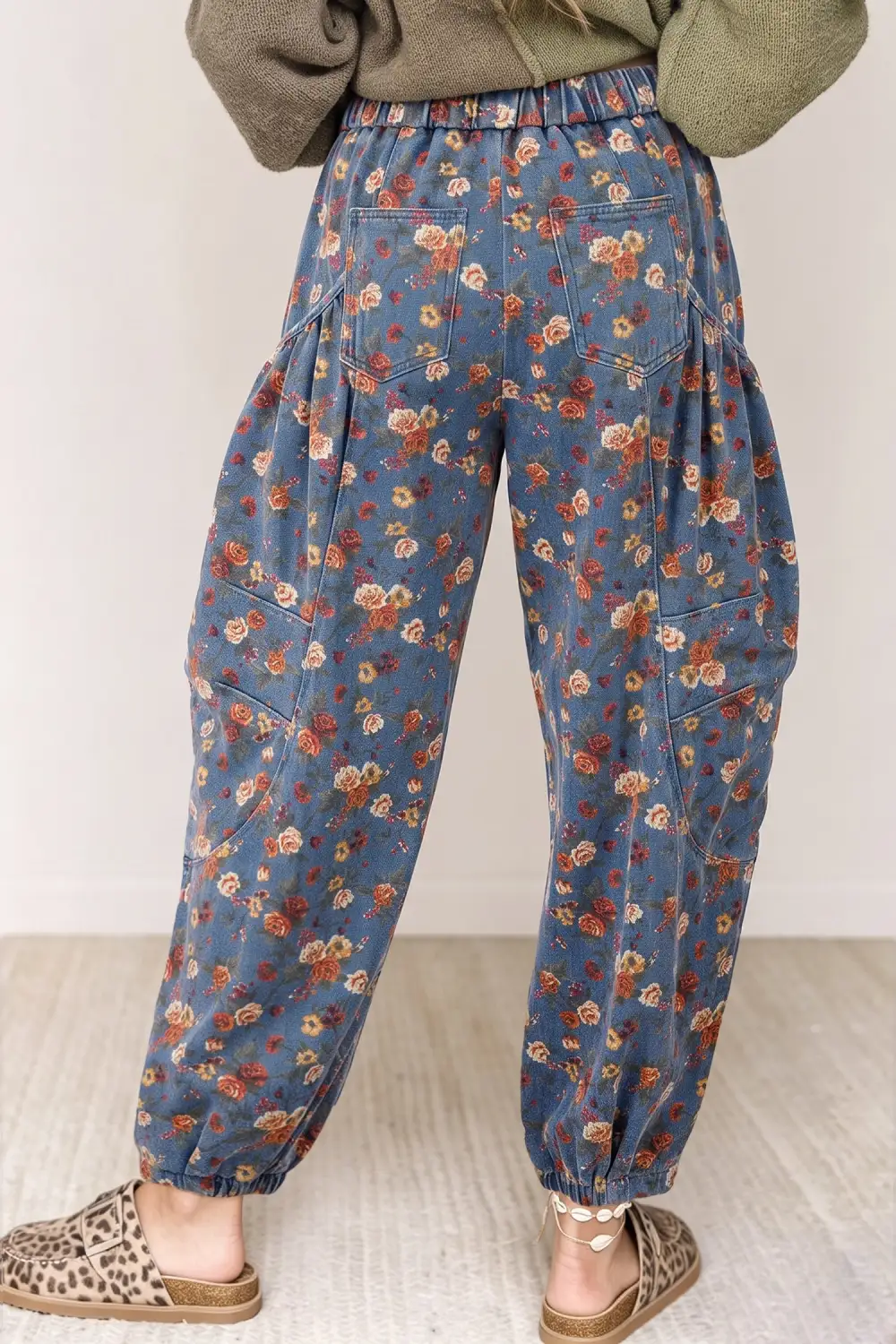 Women's Retro Floral Print Elastic Waist Pocketed Barrel Jeans
