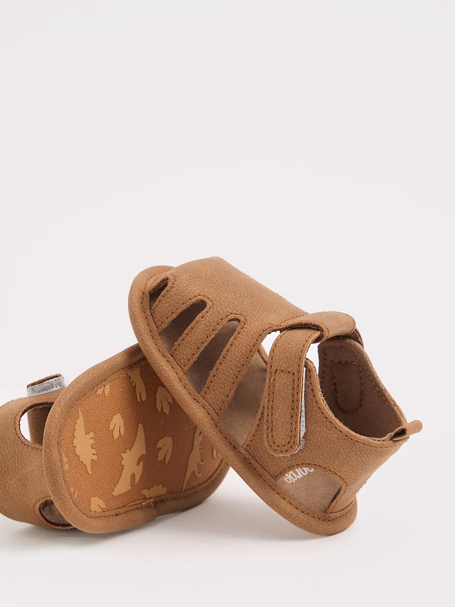 Brown Fisherman Sandals detail 1