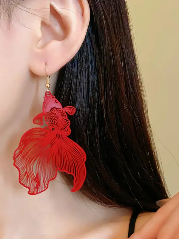 Vintage-Inspired Drop Earrings