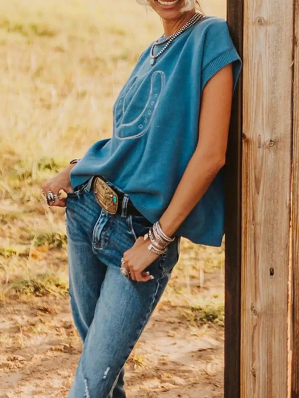 Short Sleeve Round Neck Graphic Sweater