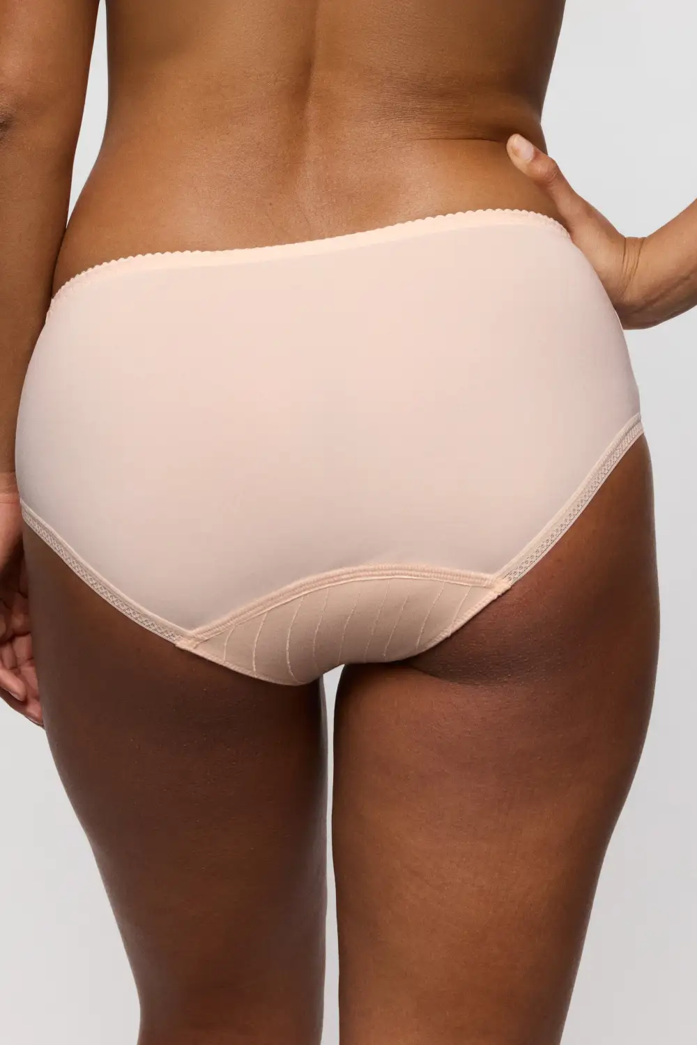 Women's Flat Seams Elastic Waistband Cotton Gusset Cotton Retro Detail Soft Fabric Brief Panty