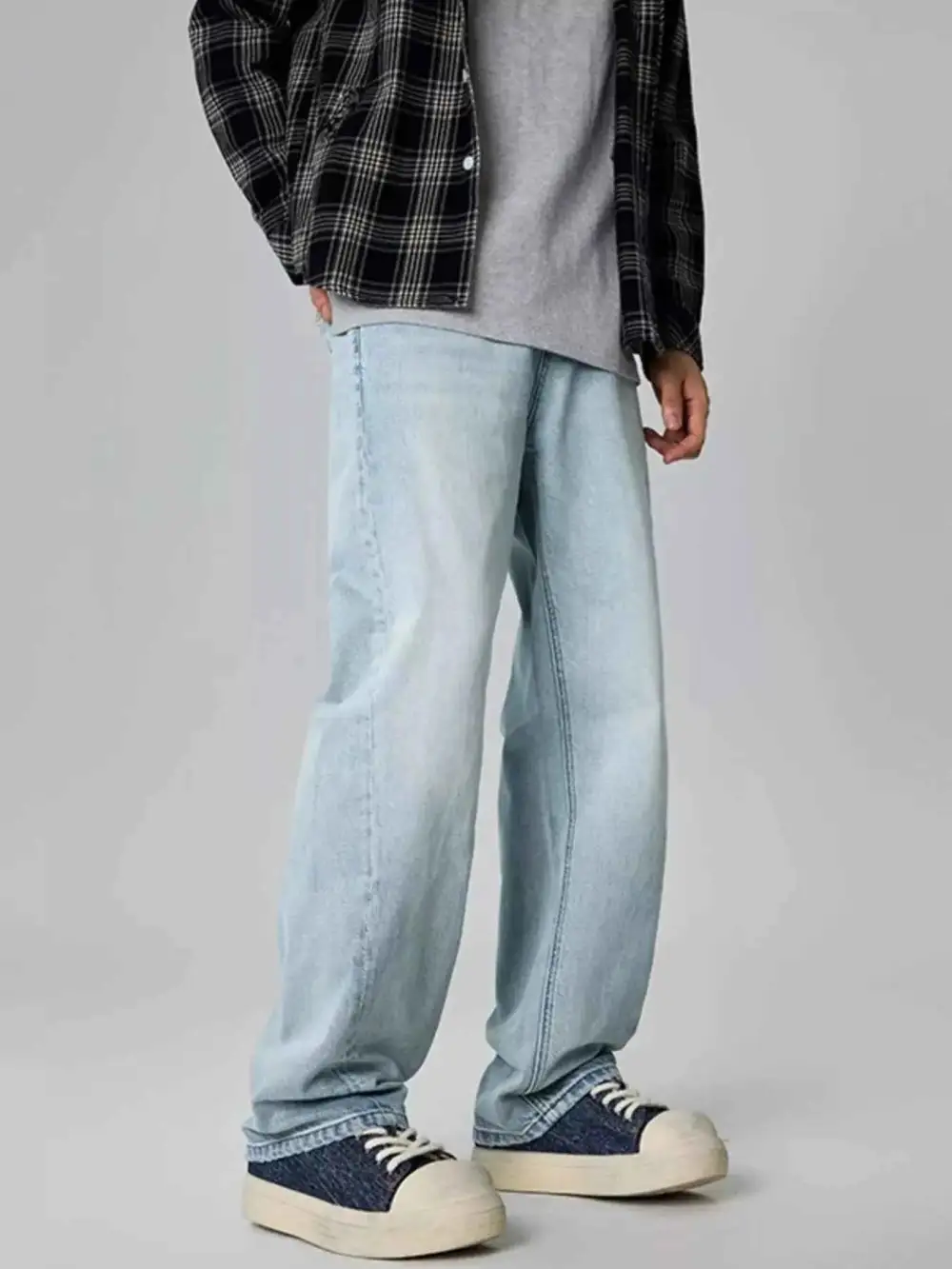Modern Wash Straight Leg Jeans
