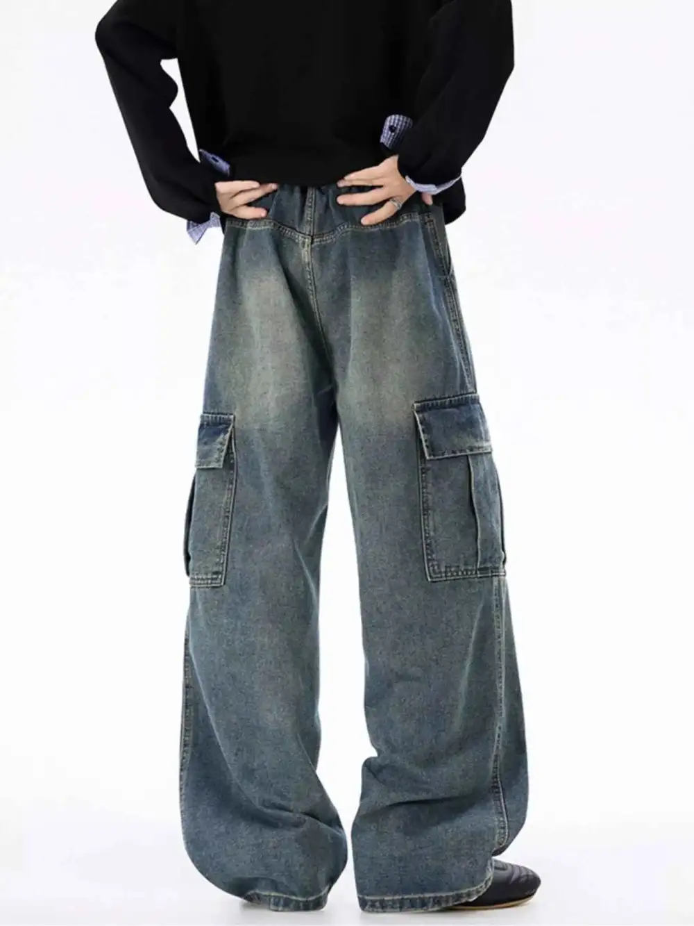 Wide-Leg Cargo Jeans