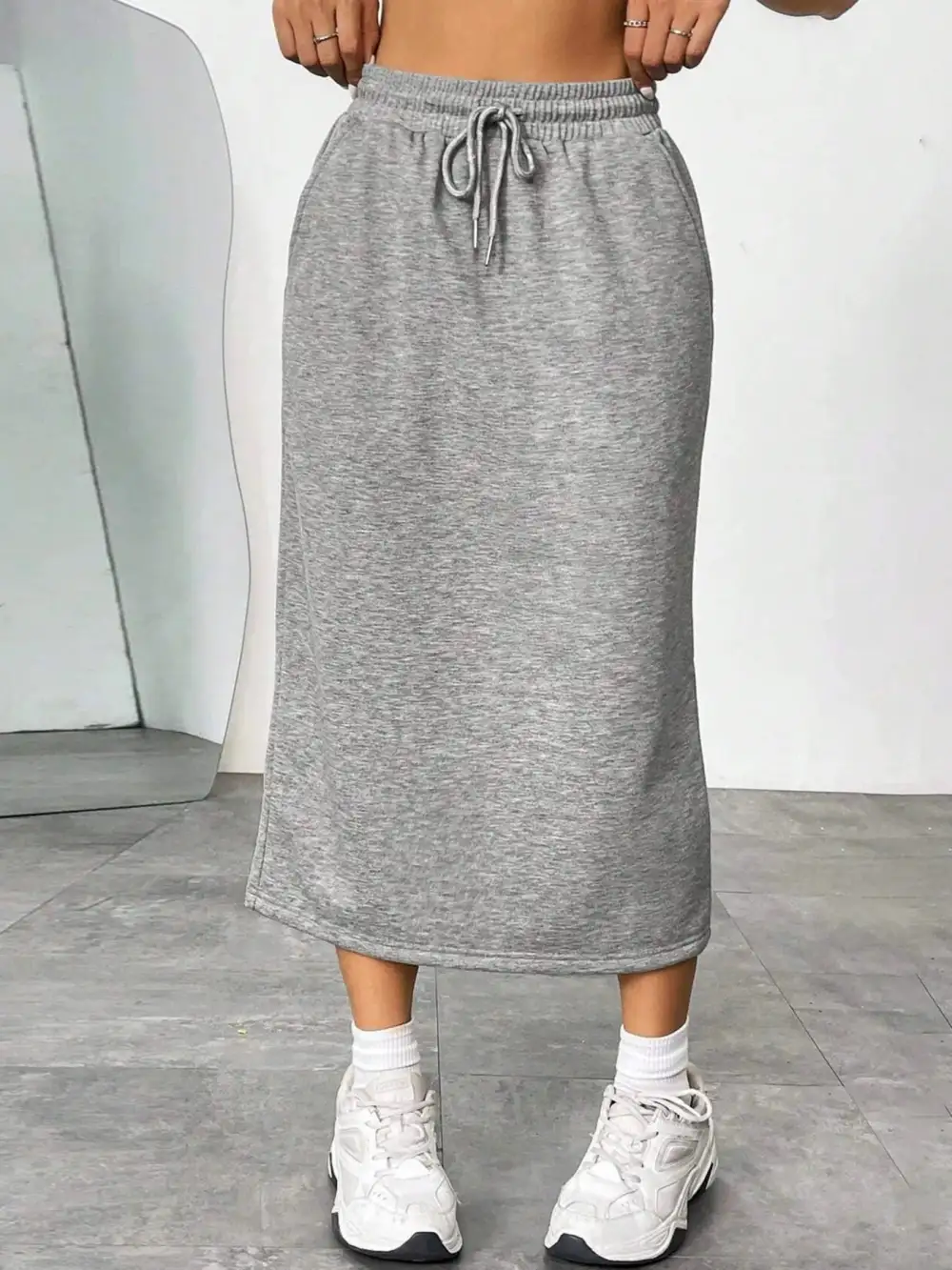 Fine Drawstring Pocket Detail Skirt