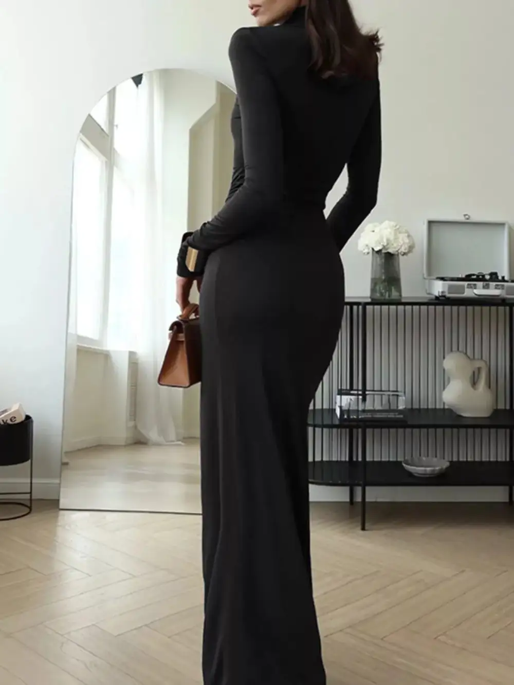 Finish Slit Long Sleeve Maxi Dress