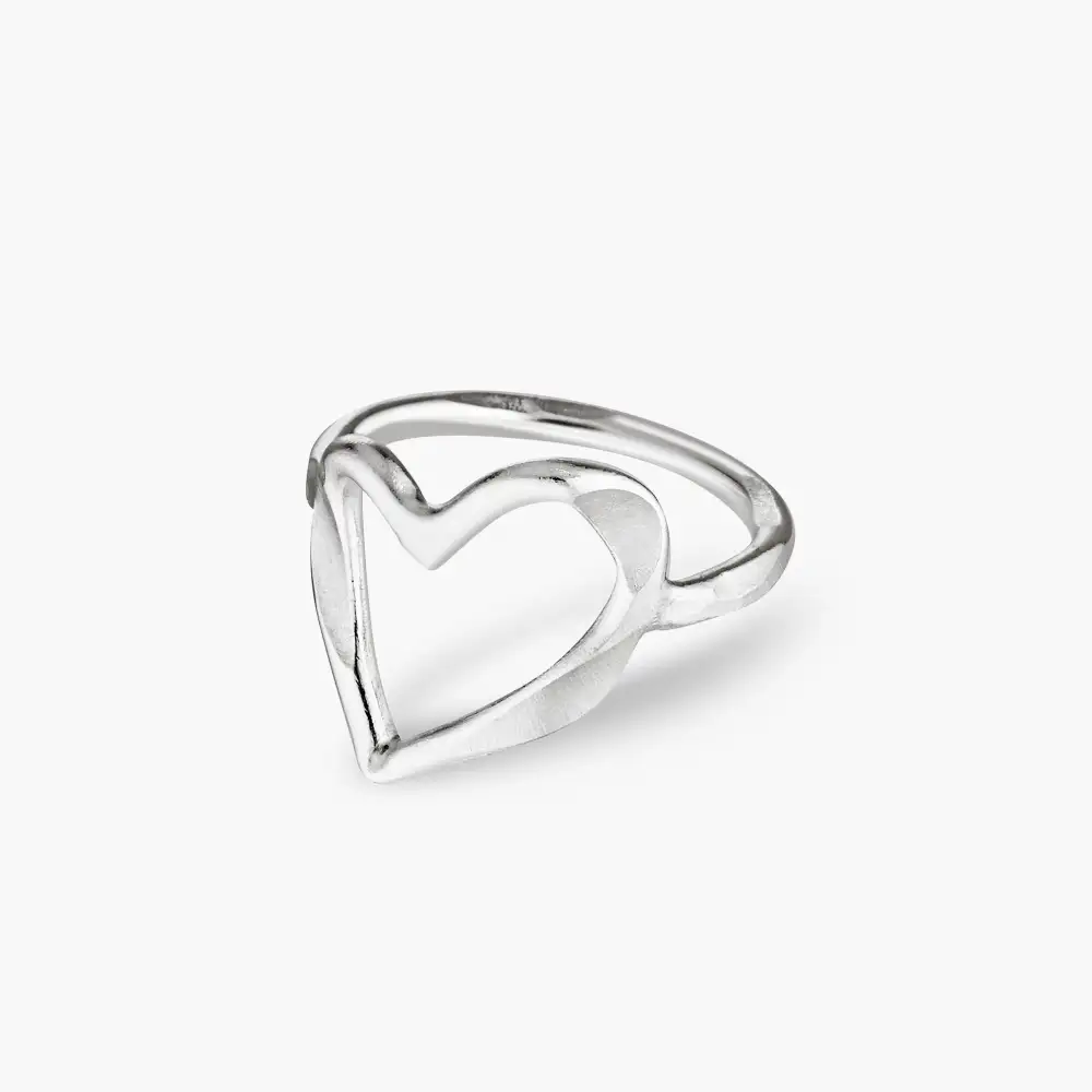 Heart Detail Band Ring